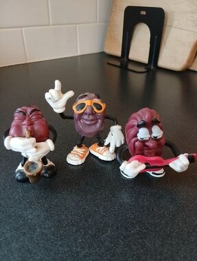 80s California Raisin Toy Figures Kids Collectable Music Themed